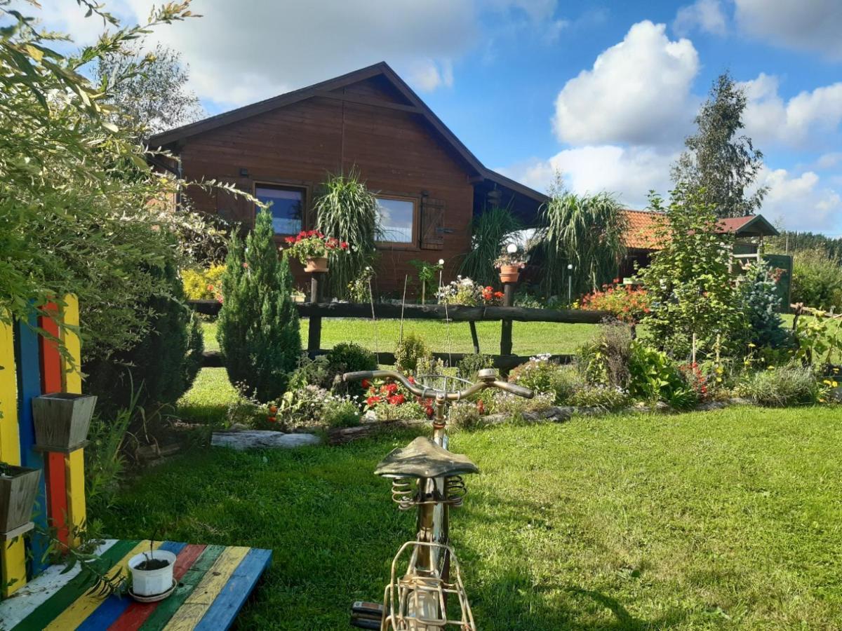 Domek W Kwiatach Zyndaki Kültér fotó