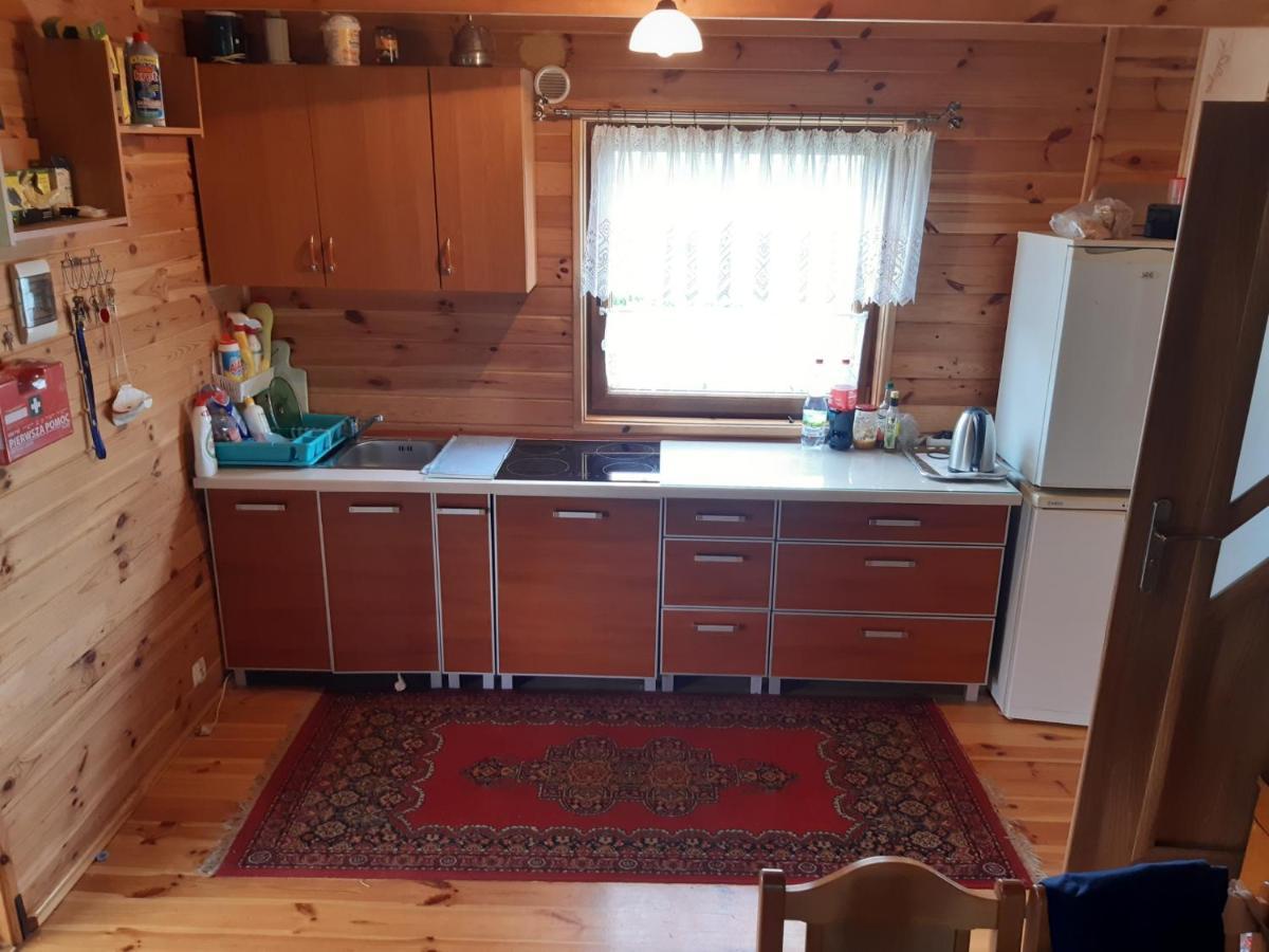 Domek W Kwiatach Zyndaki Kültér fotó
